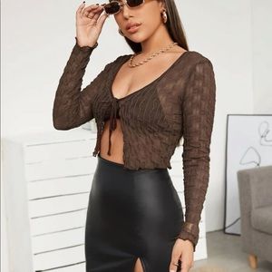 SHEIN Tie Front Textured Top
Without Bra